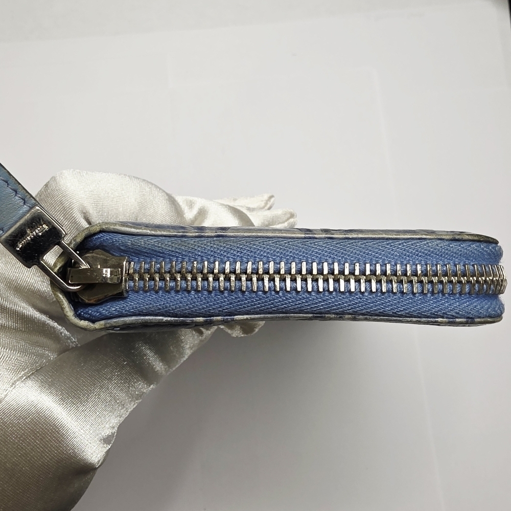 Salvatore Ferragamo Light Blue Leather Wallet - Picture 5 of 13